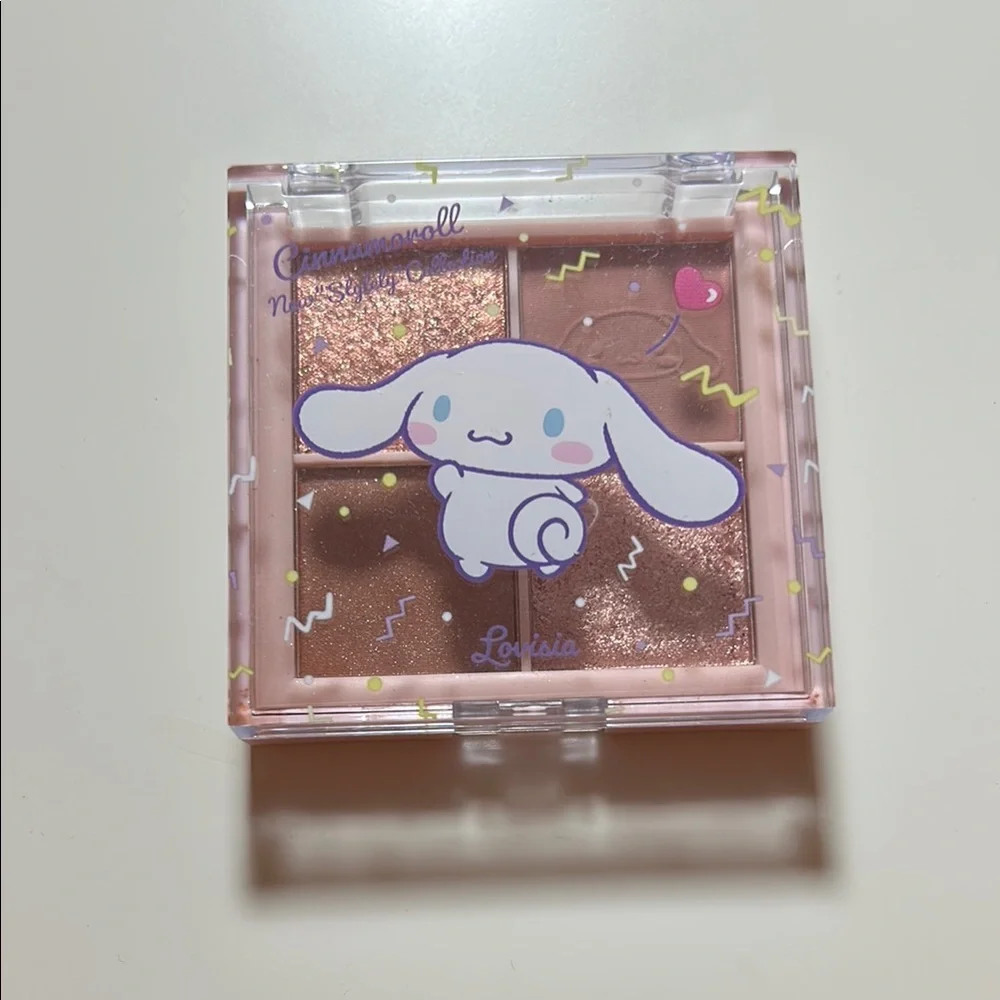 cinnamoroll lovisia japan eyeshadow palette